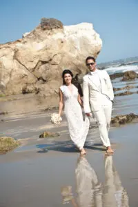 How to get married today on the beach in Los Angeles